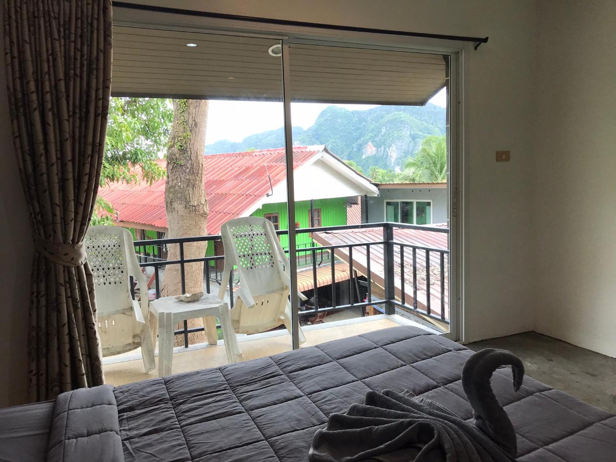 Pp Midnight Hotel Ko Phi Phi Exterior foto